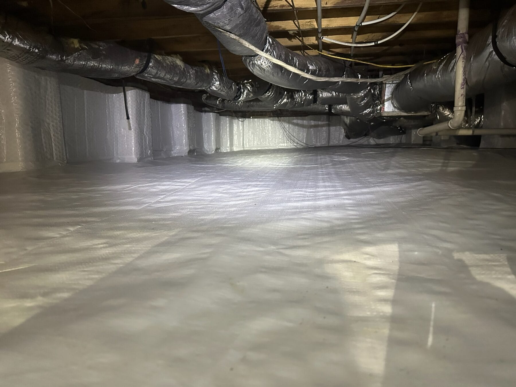 Encapsulated crawlspace